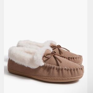 J.Crew Sherpa Lined Women's Moccasin 
Slippers, Color Ash, Size 7, NWT